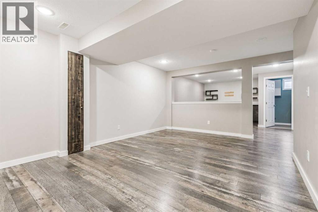 1005 Eagleview Place Nw, High River, AB - Indoor Photo Showing Other Room