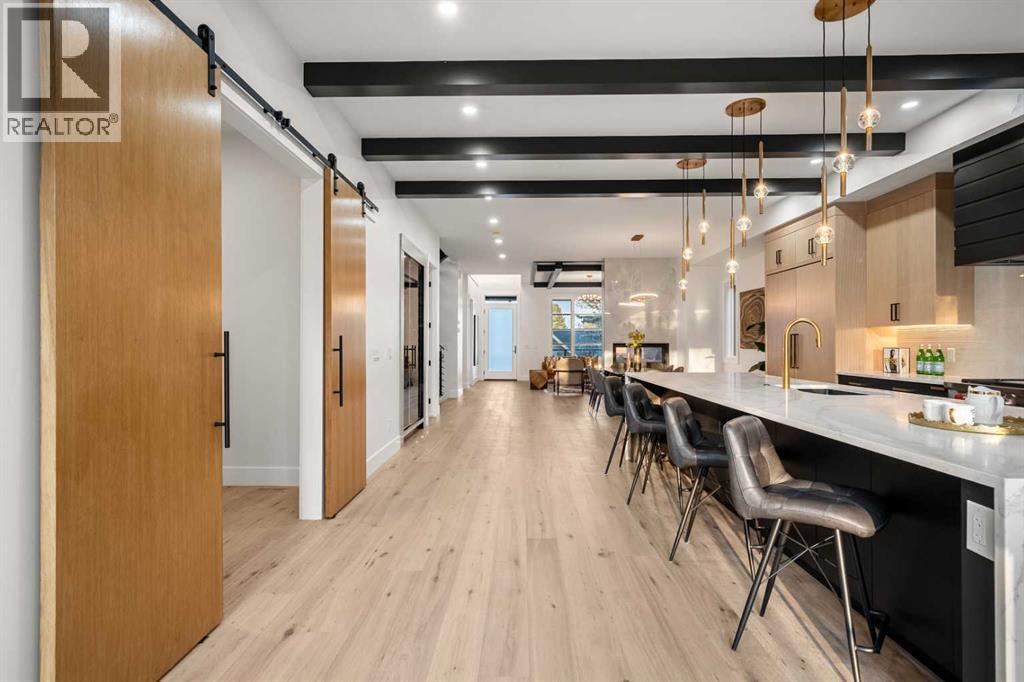 1415 24 Street Sw, Calgary, AB - Indoor Photo Showing Kitchen With Upgraded Kitchen