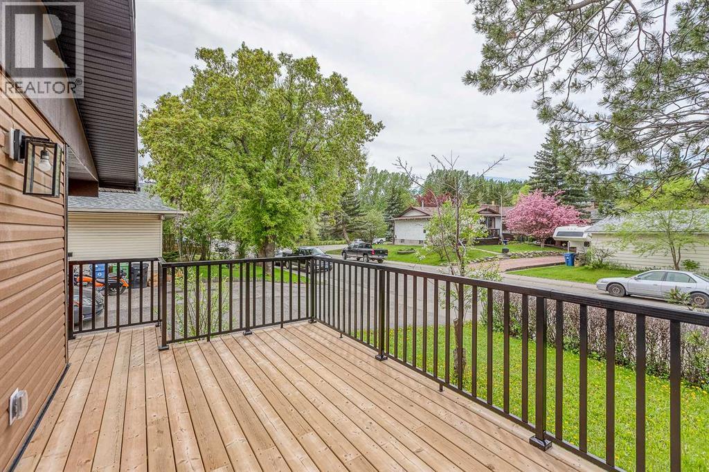 632 Cantrell Drive Sw, Calgary, AB - Outdoor With Deck Patio Veranda With Exterior