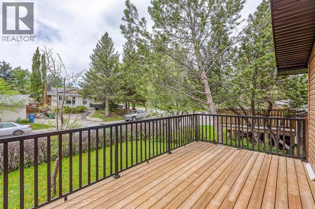 632 Cantrell Drive Sw, Calgary, AB - Outdoor With Deck Patio Veranda With Exterior