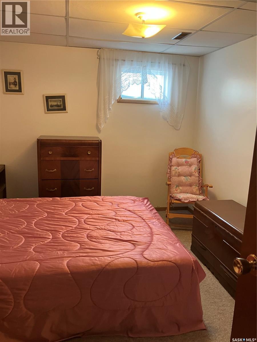 402 3Rd Street Nw, Ituna, SK