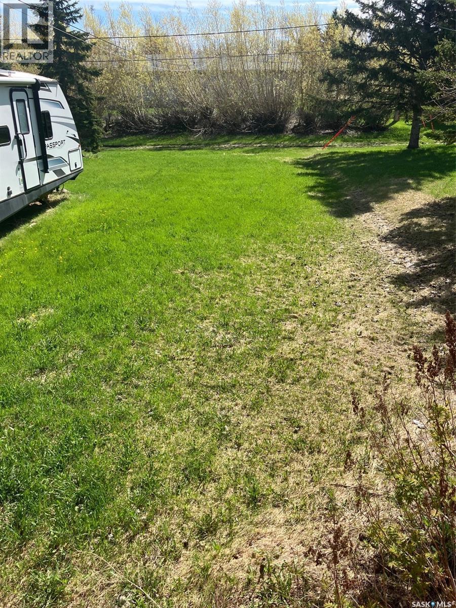 402 3Rd Street Nw, Ituna, SK