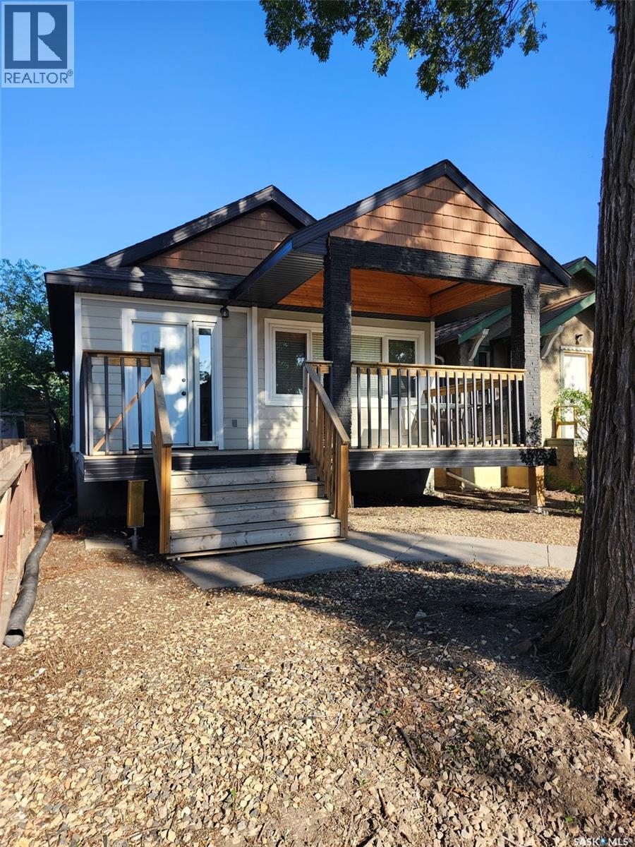 1565 Rae Street, Regina, SK - Outdoor