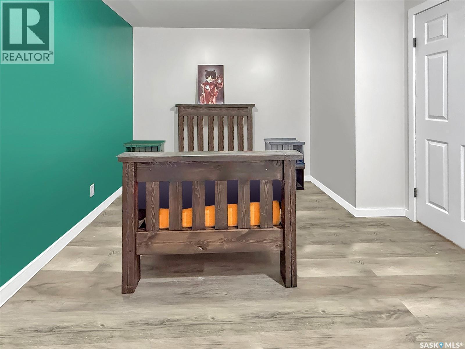 1110 Bothwell Drive, Swift Current, SK - Indoor Photo Showing Bedroom