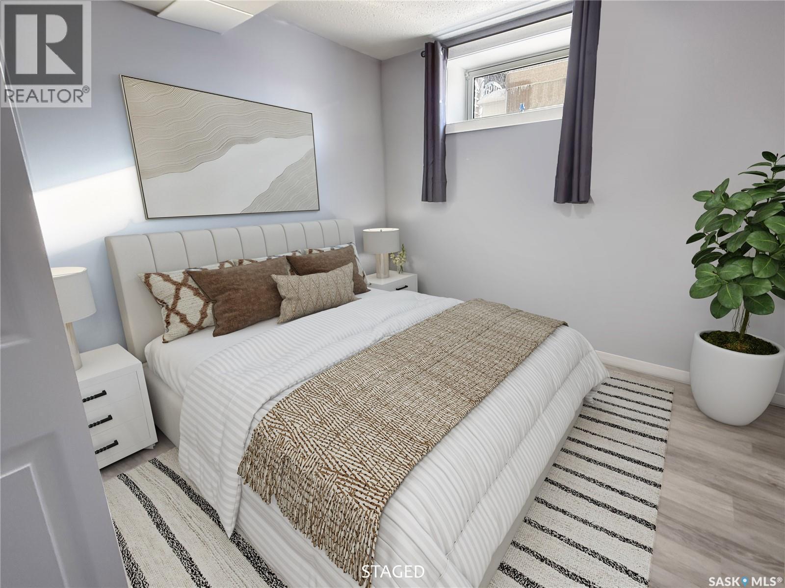 1110 Bothwell Drive, Swift Current, SK - Indoor Photo Showing Bedroom