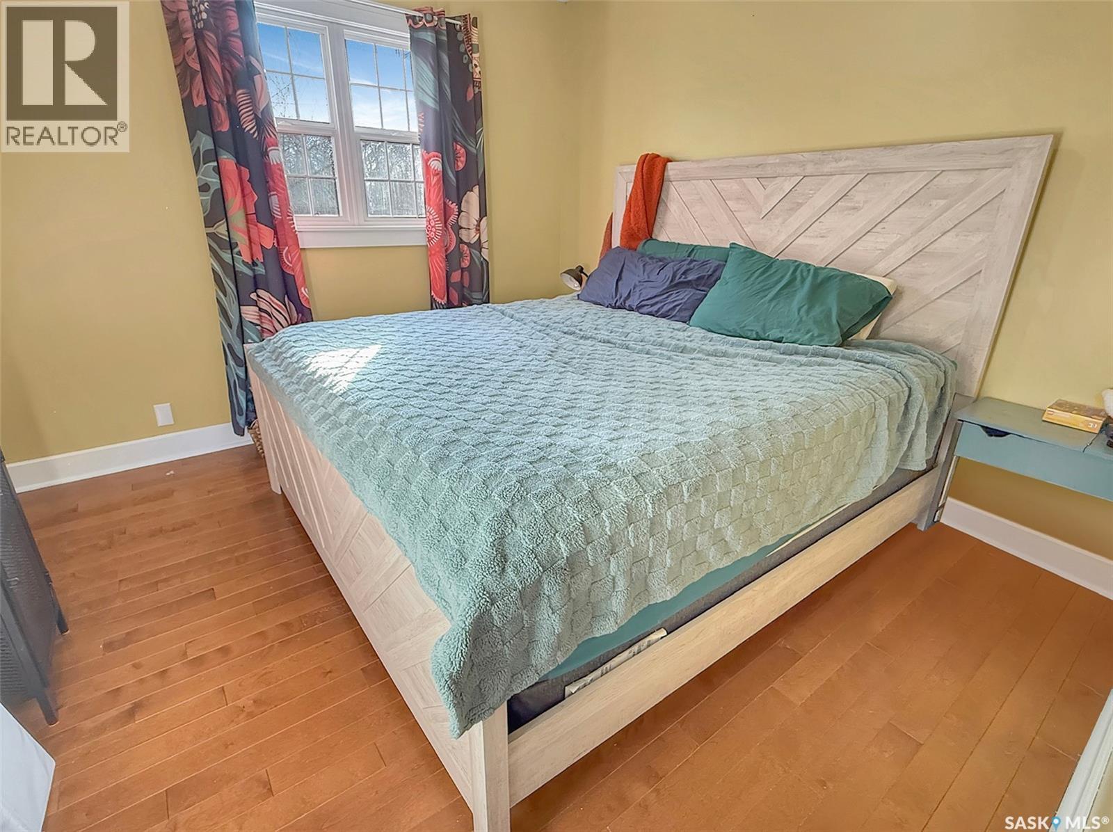 1110 Bothwell Drive, Swift Current, SK - Indoor Photo Showing Bedroom