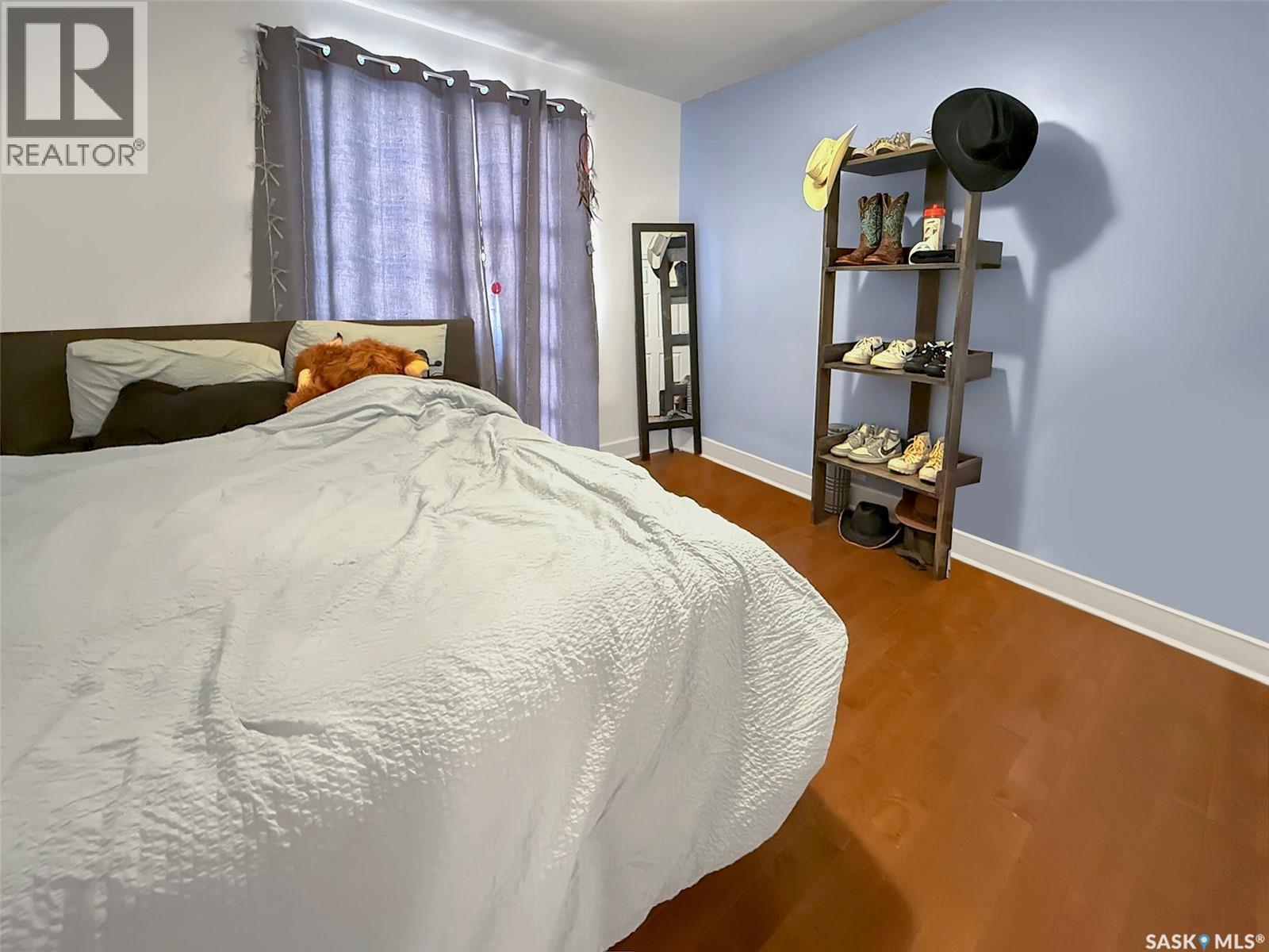1110 Bothwell Drive, Swift Current, SK - Indoor Photo Showing Bedroom