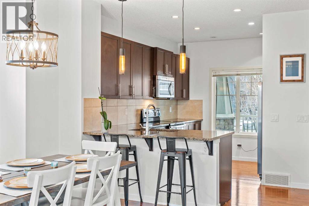 333 Mahogany Boulevard Se, Calgary, AB - Indoor Photo Showing Dining Room