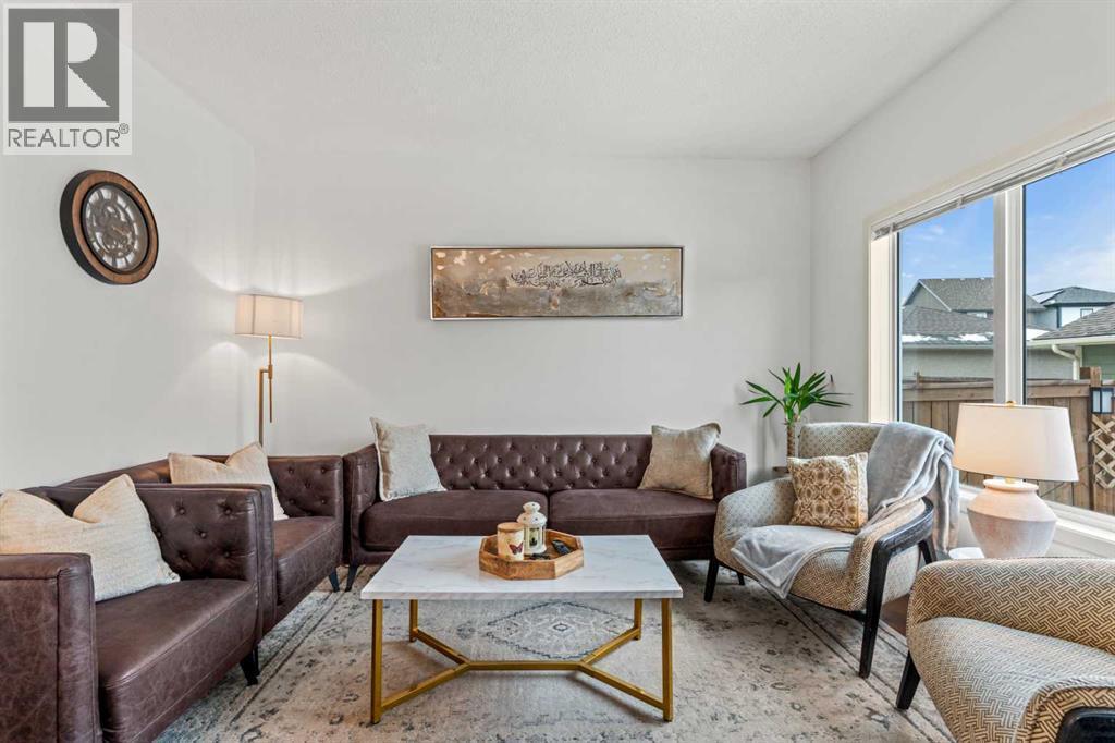 333 Mahogany Boulevard Se, Calgary, AB - Indoor Photo Showing Living Room