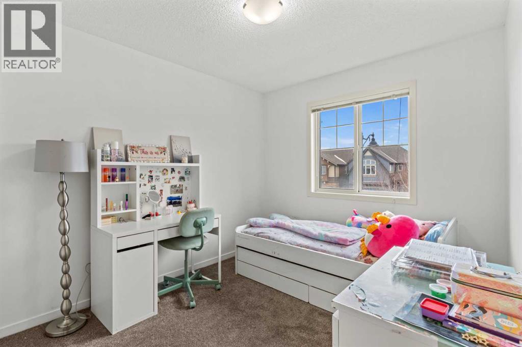 333 Mahogany Boulevard Se, Calgary, AB - Indoor Photo Showing Bedroom