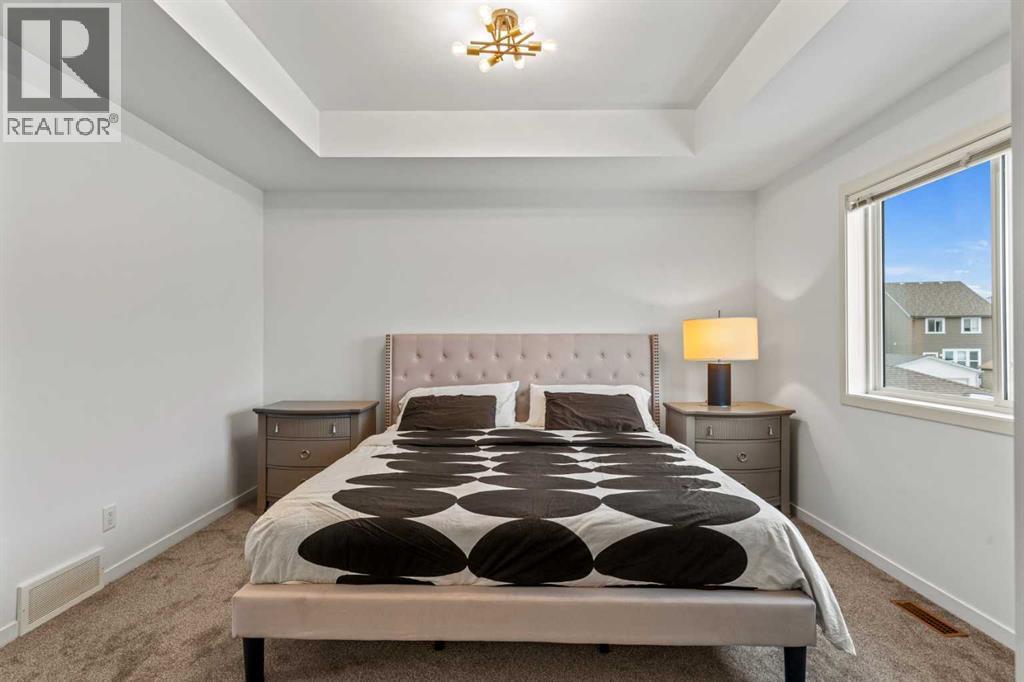 333 Mahogany Boulevard Se, Calgary, AB - Indoor Photo Showing Bedroom