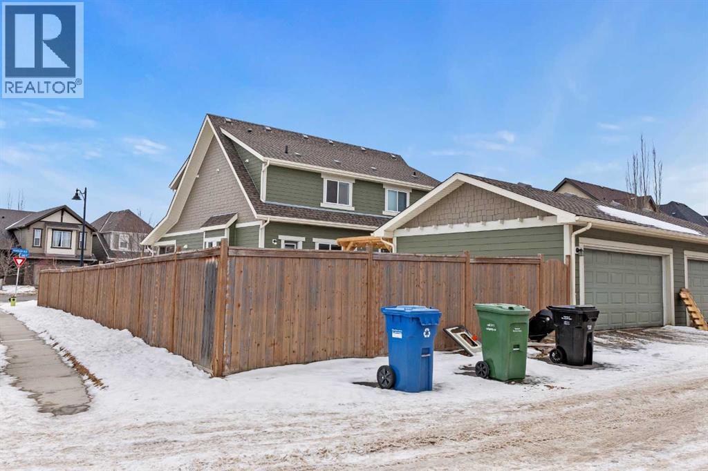 333 Mahogany Boulevard Se, Calgary, AB - Outdoor