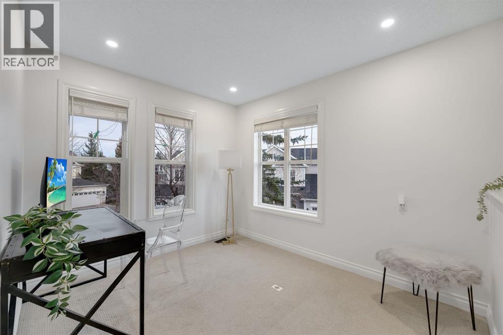 12, 10 St Julien Drive Sw, Calgary, AB - Indoor Photo Showing Other Room