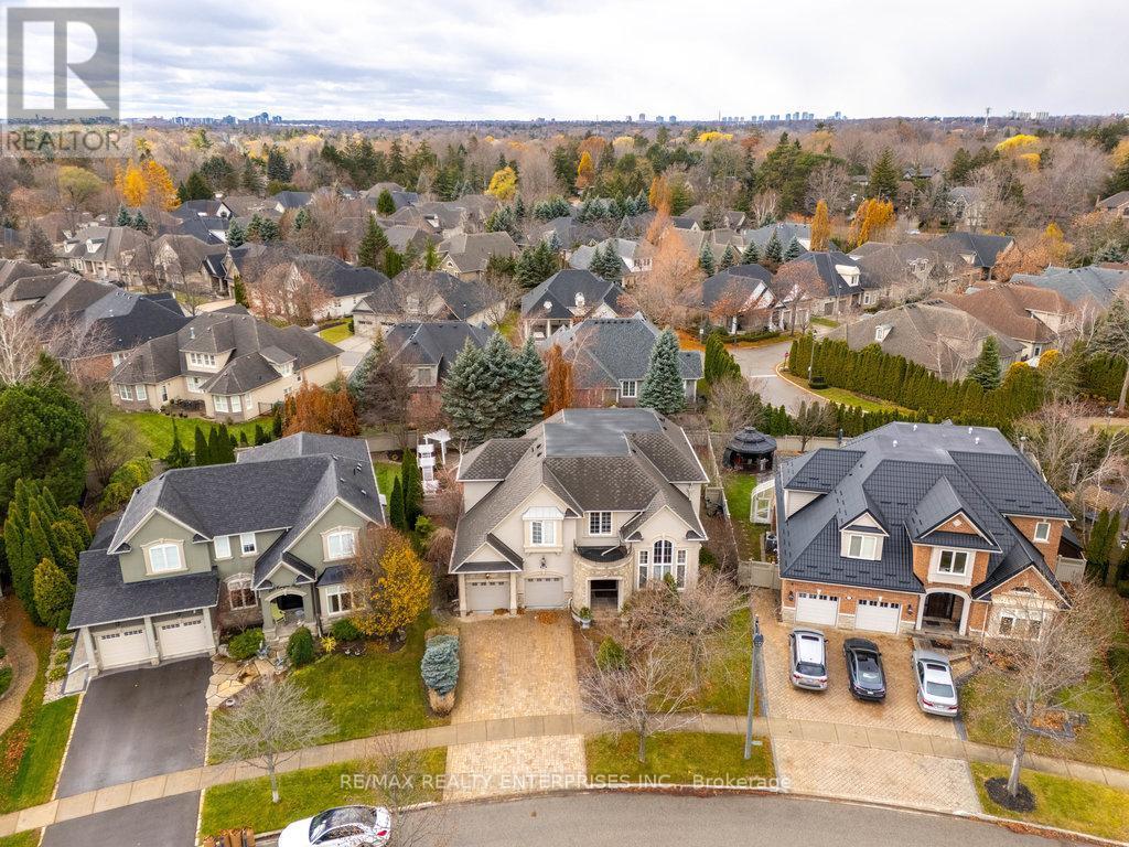 683 Canyon Street, Mississauga, ON - Outdoor With View