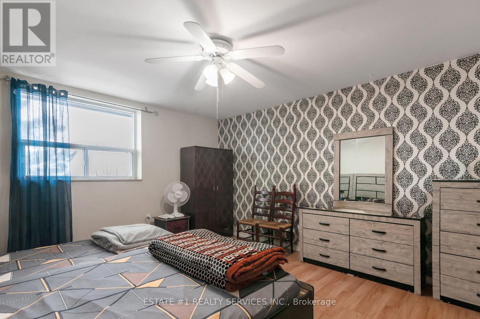 402 - 3555 Derry Road E, Mississauga, ON - Indoor Photo Showing Bedroom