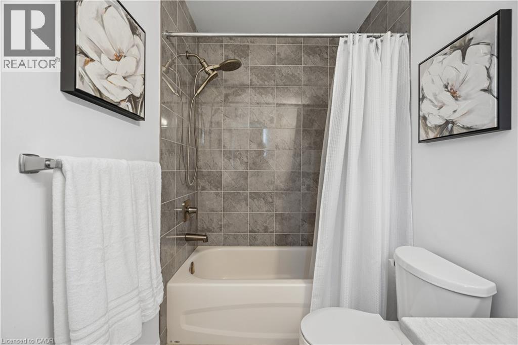 9 Elsegood Drive, Guelph, ON - Indoor Photo Showing Bathroom