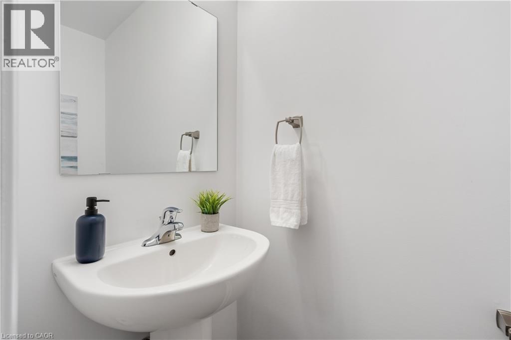 9 Elsegood Drive, Guelph, ON - Indoor Photo Showing Bathroom
