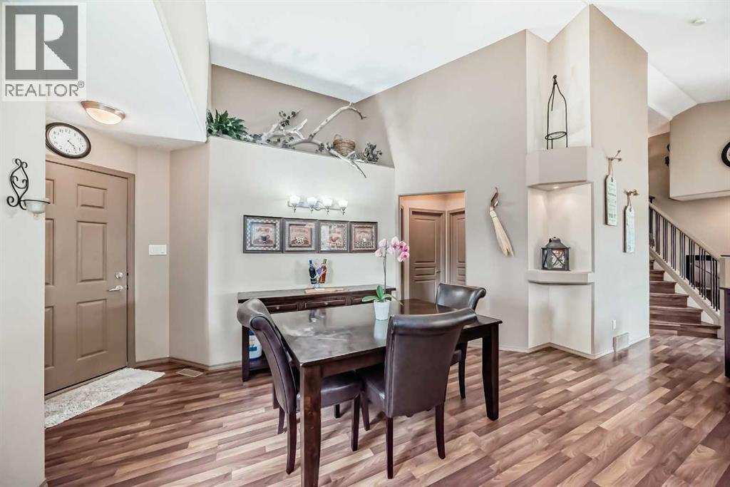 41 Canyoncrest Point W, Lethbridge, AB - Indoor Photo Showing Dining Room