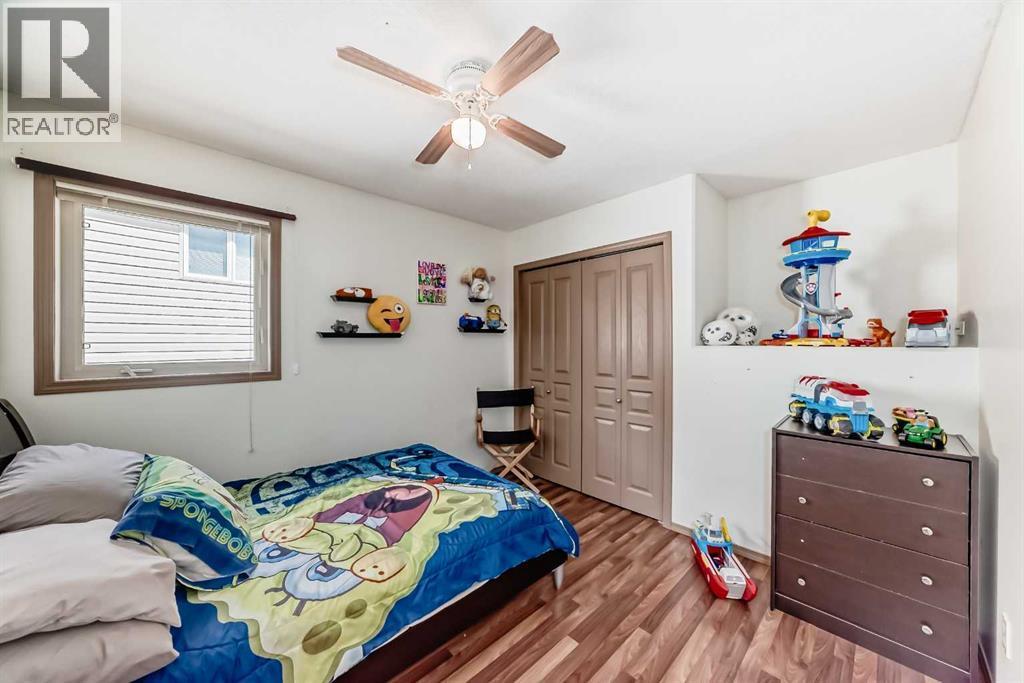 41 Canyoncrest Point W, Lethbridge, AB - Indoor Photo Showing Bedroom