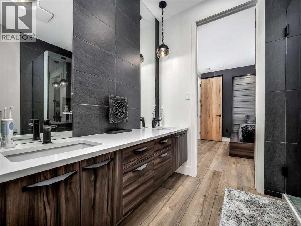 19 Stonecrest Point W, Lethbridge, AB - Indoor Photo Showing Bathroom