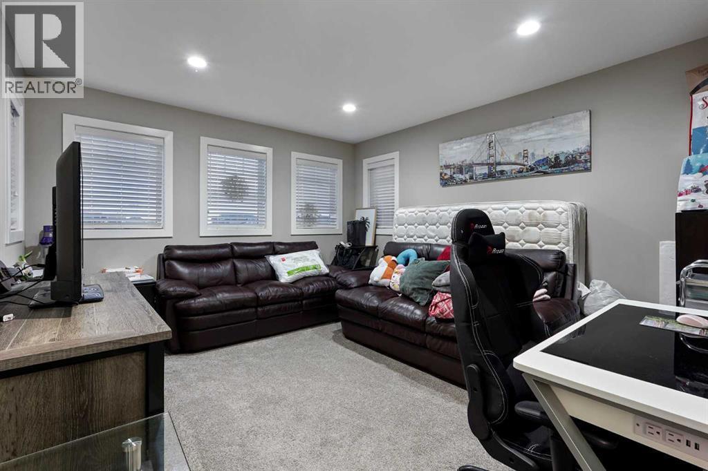 774 Marie Van Haarlem Crescent N, Lethbridge, AB - Indoor