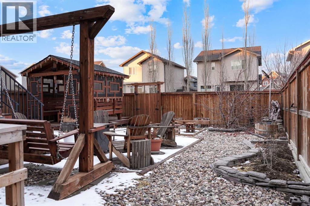 774 Marie Van Haarlem Crescent N, Lethbridge, AB - Outdoor