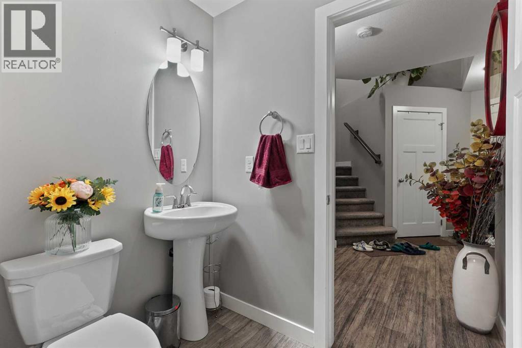 774 Marie Van Haarlem Crescent N, Lethbridge, AB - Indoor Photo Showing Bathroom