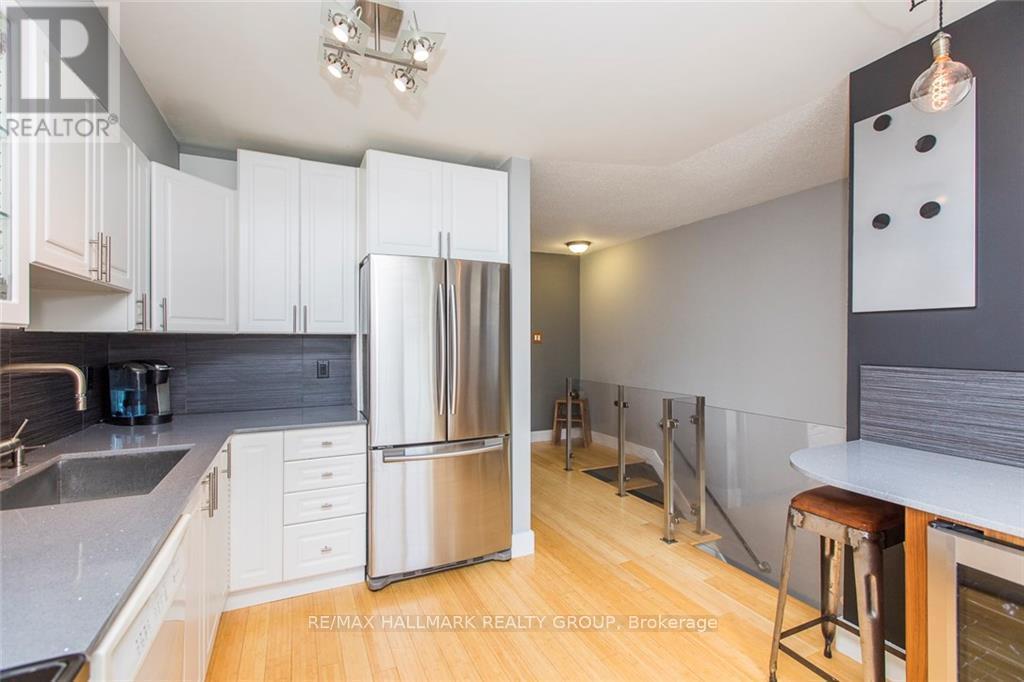 20 Yorkville Street, Ottawa, ON - Indoor Photo Showing Kitchen With Stainless Steel Kitchen