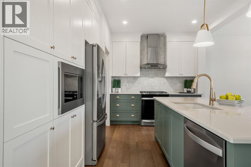 152 Sage Hill Heights Nw, Calgary, AB - Indoor Photo Showing Kitchen With Upgraded Kitchen