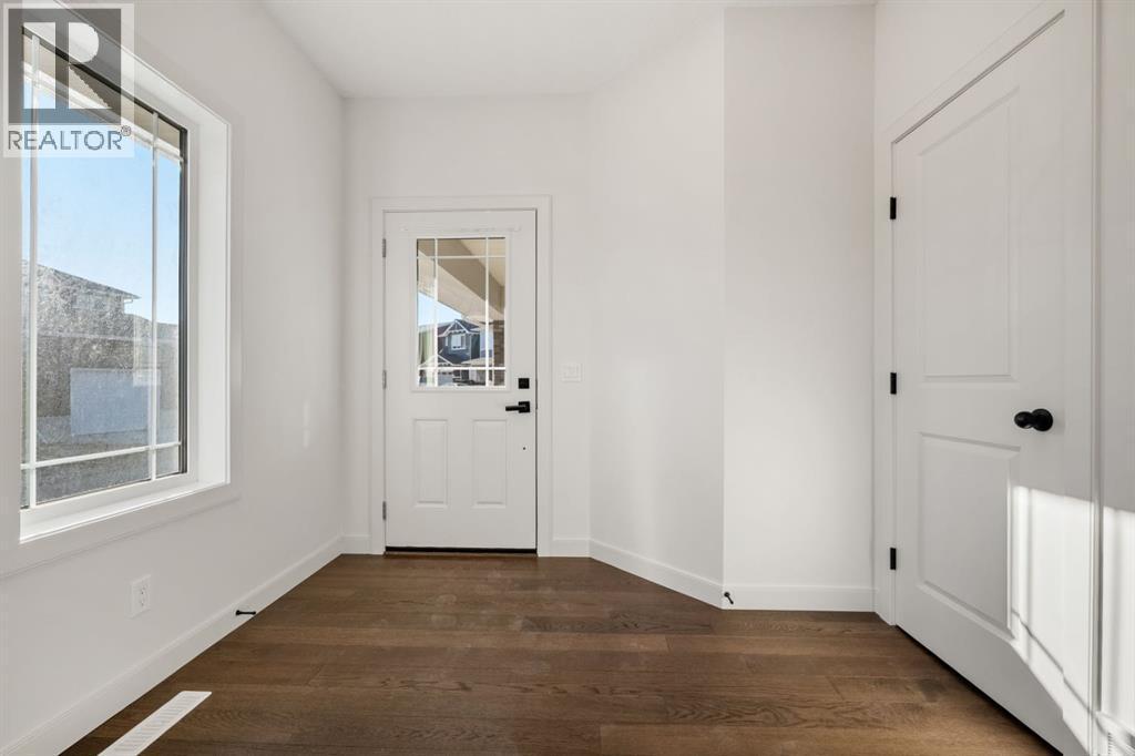 152 Sage Hill Heights Nw, Calgary, AB - Indoor Photo Showing Other Room