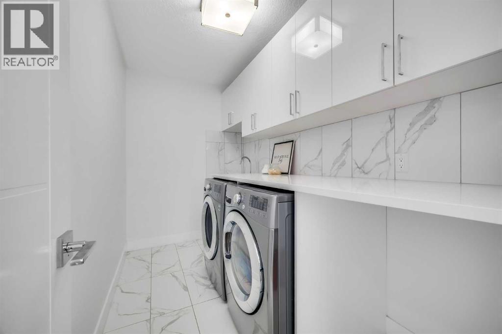 2nd Floor Laundry Room - 2415 25 Avenue Nw, Calgary, AB - Indoor Photo Showing Laundry Room