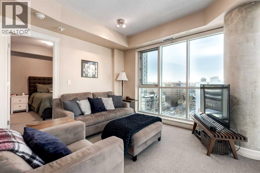 905, 836 15 Avenue Sw, Calgary, AB - Indoor Photo Showing Living Room