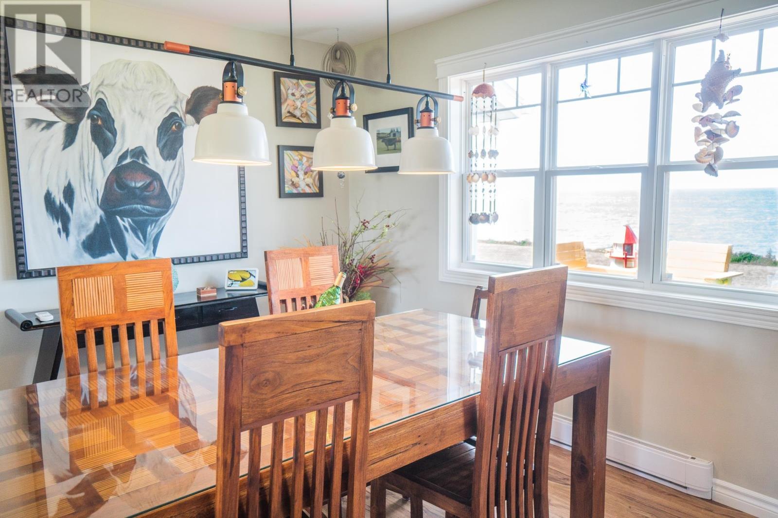 18 Shore Rd E, Hampton, PE - Indoor Photo Showing Dining Room