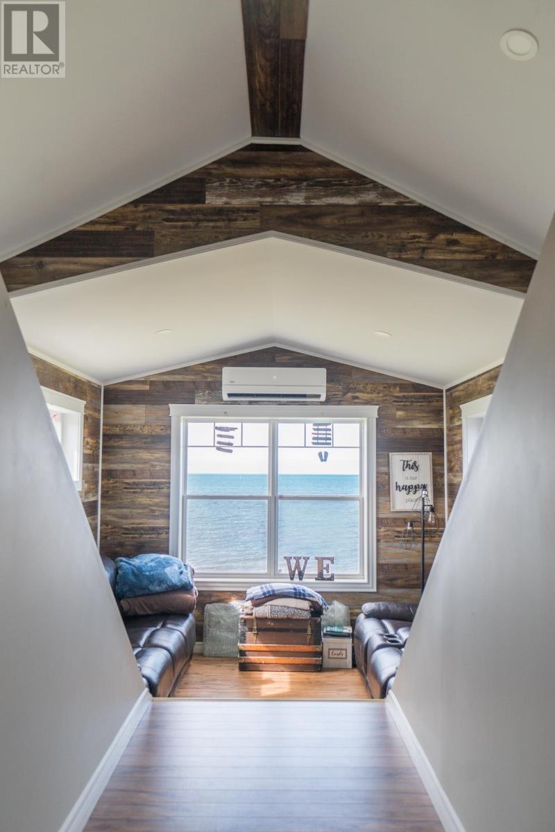 18 Shore Rd E, Hampton, PE - Indoor Photo Showing Other Room