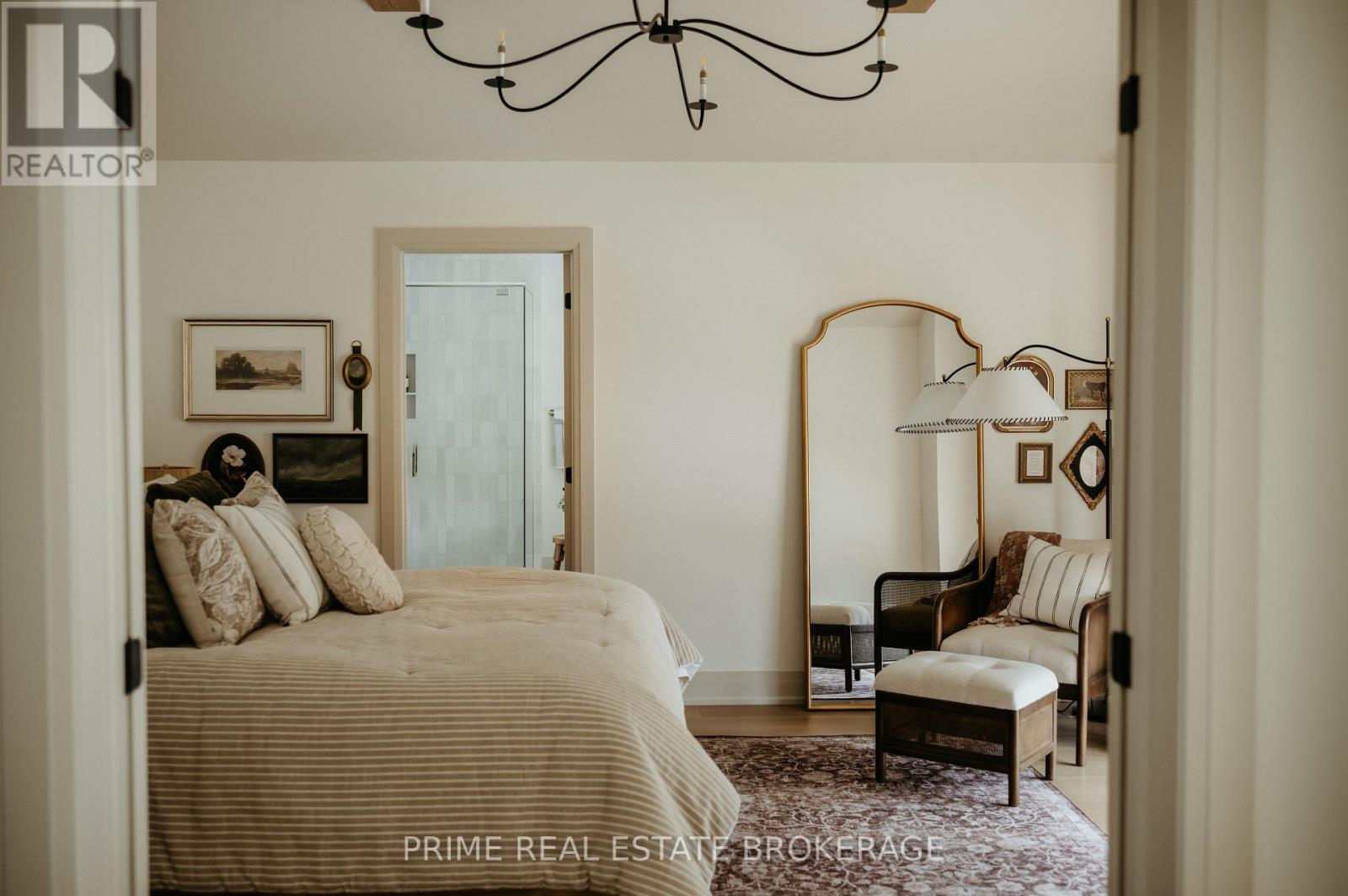 78 Optimist Drive, Southwold, ON - Indoor Photo Showing Bedroom