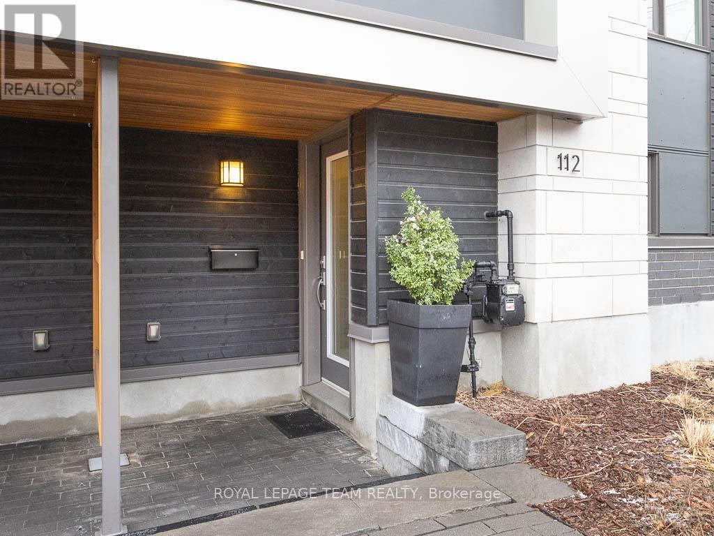 112 Greenfield Avenue, Ottawa, ON - Outdoor With Exterior