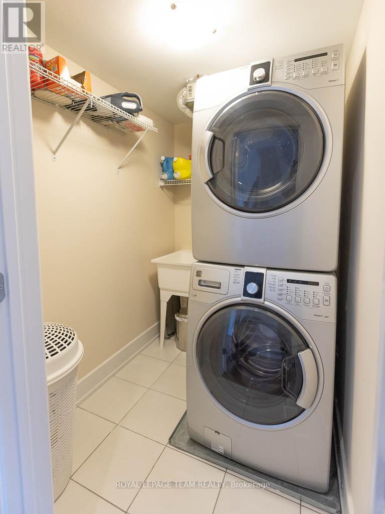 112 Greenfield Avenue, Ottawa, ON - Indoor Photo Showing Laundry Room