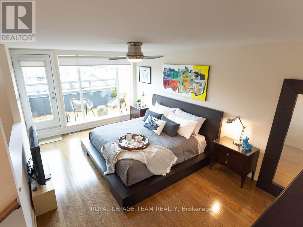 112 Greenfield Avenue, Ottawa, ON - Indoor Photo Showing Bedroom