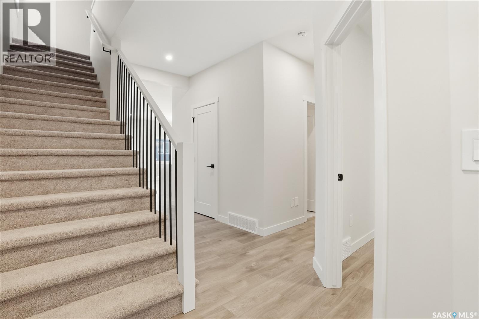 334 Katz Avenue, Saskatoon, SK - Indoor Photo Showing Other Room