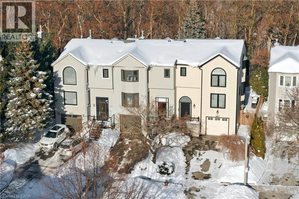 View of front of home featuring stucco siding - 1489 Litchfield Road, Oakville, ON - Outdoor