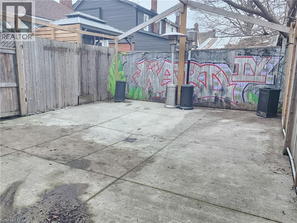 1441 Main Street E, Hamilton, ON