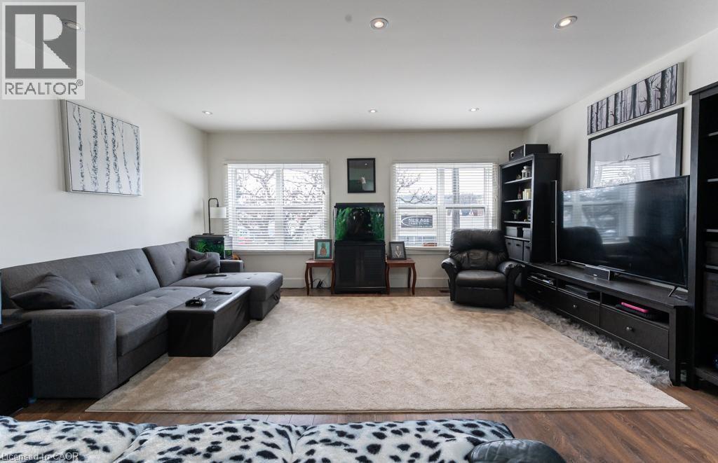 1441 Main Street E, Hamilton, ON