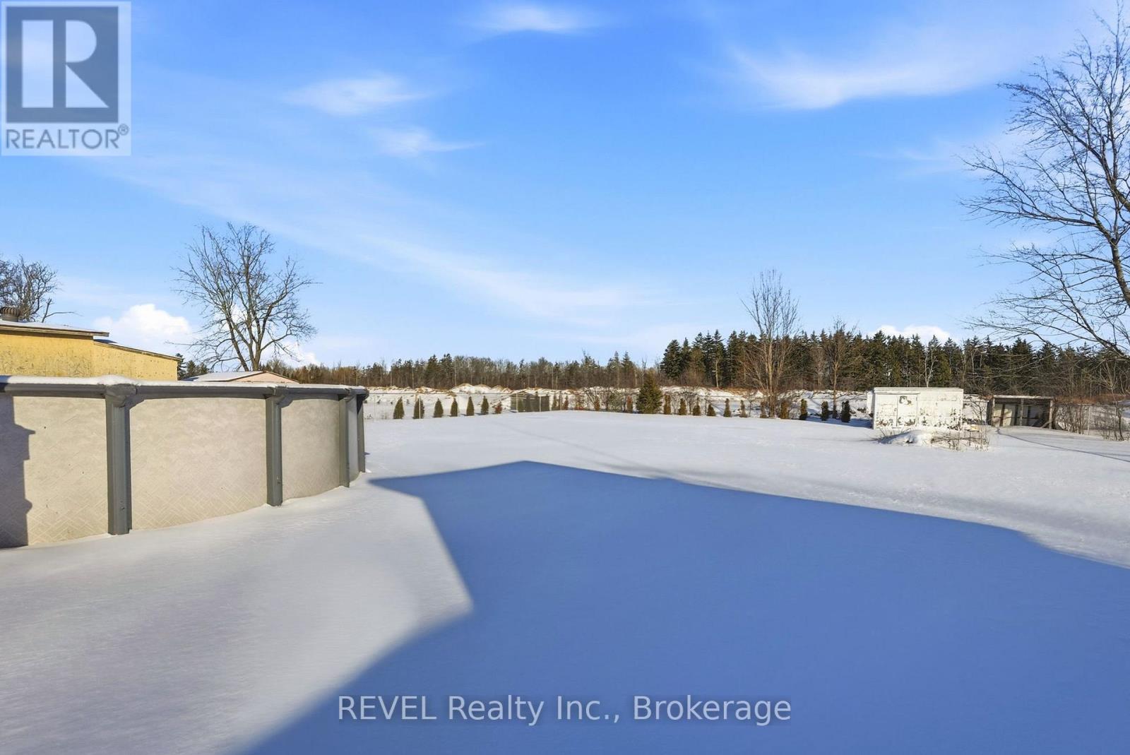 1150 Pettit Road, Fort Erie (Crescent Park), ON - Outdoor