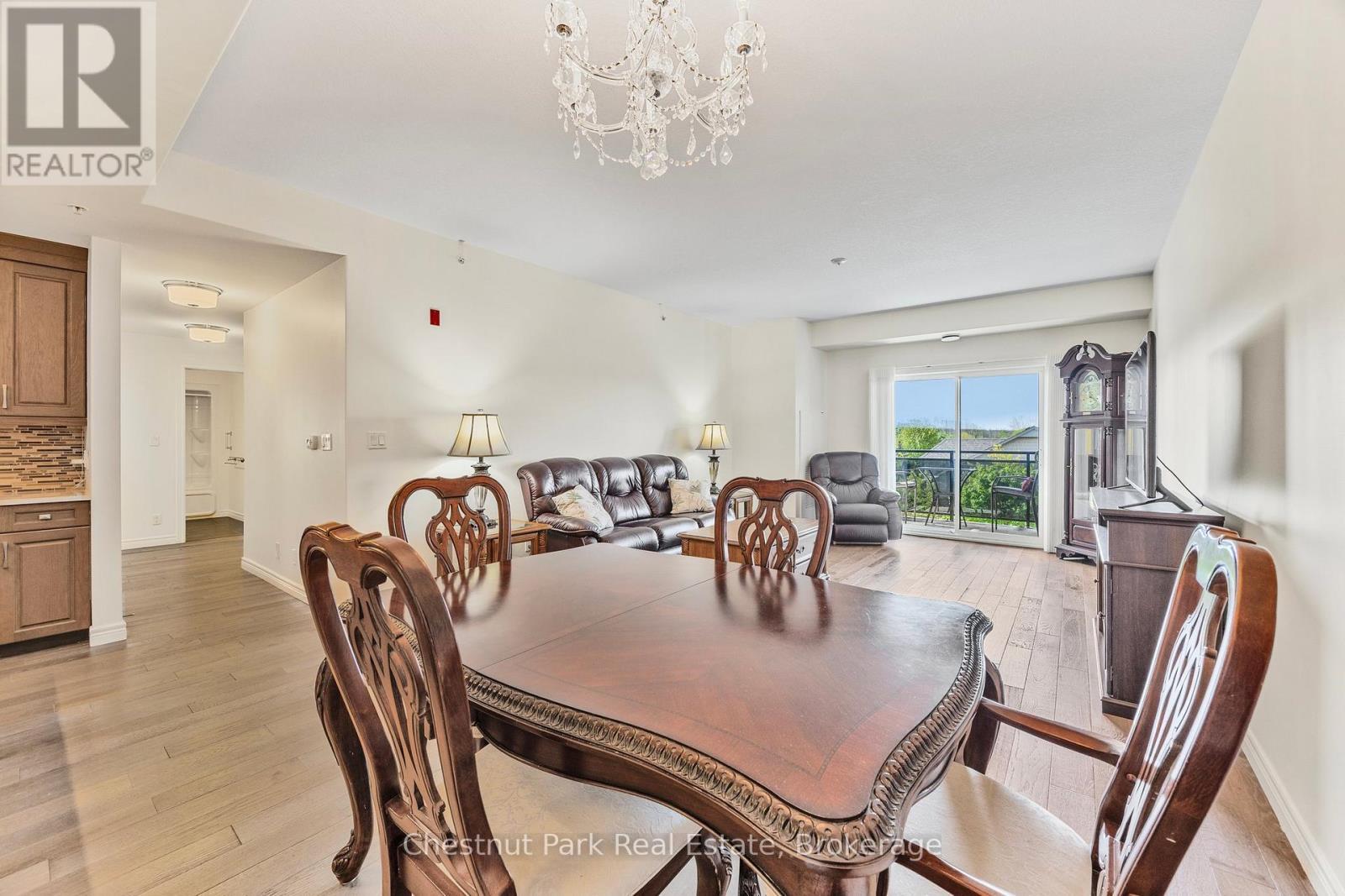 304 - 1 Chamberlain Crescent, Collingwood, ON - Indoor Photo Showing Dining Room