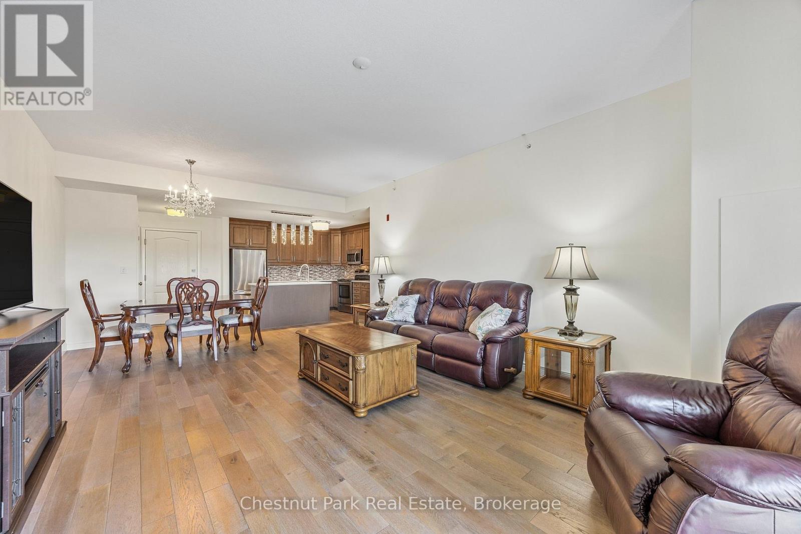 304 - 1 Chamberlain Crescent, Collingwood, ON - Indoor Photo Showing Living Room