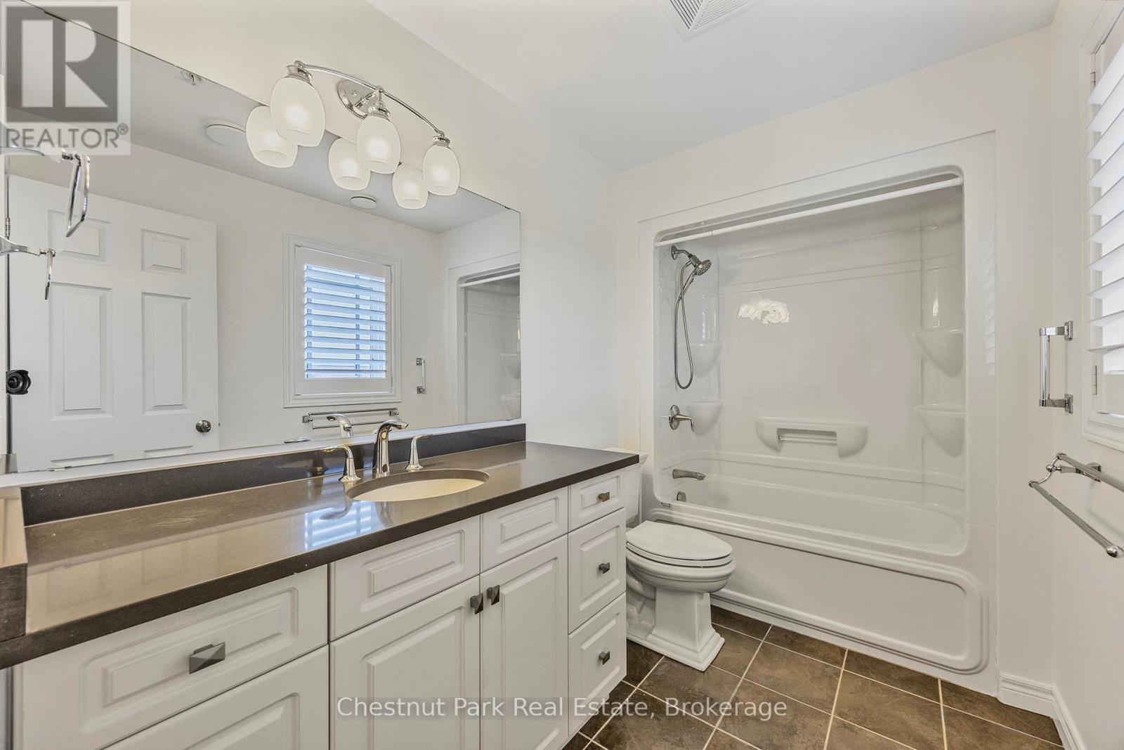 304 - 1 Chamberlain Crescent, Collingwood, ON - Indoor Photo Showing Bathroom