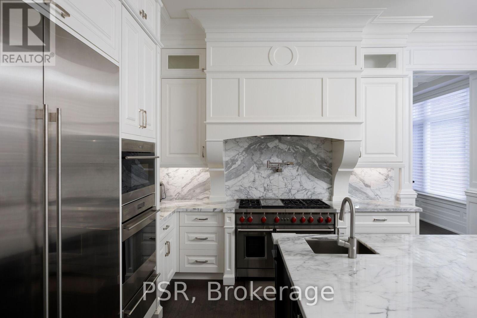 22 Ida Street, Markham, ON - Indoor Photo Showing Kitchen With Upgraded Kitchen
