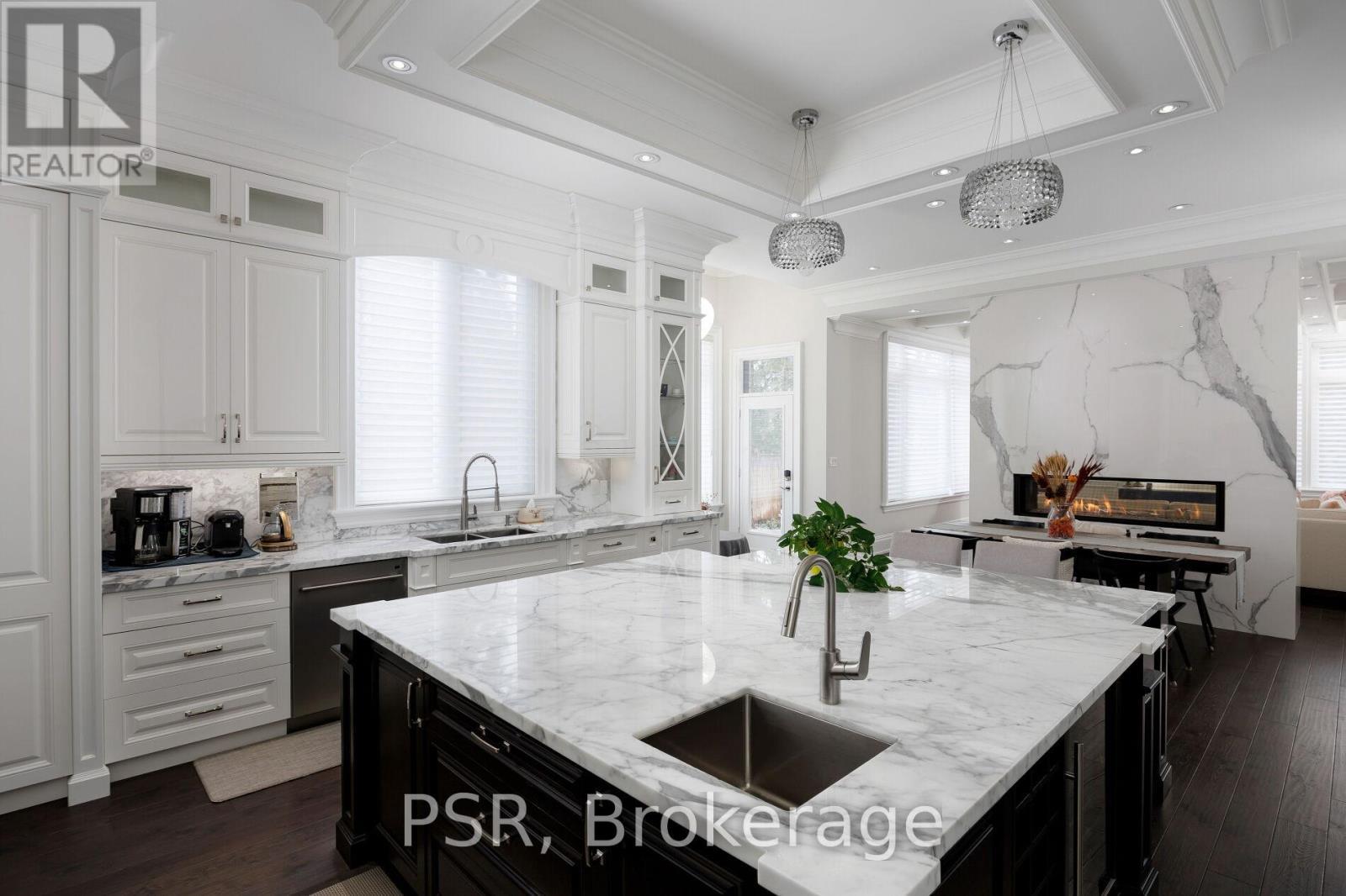 22 Ida Street, Markham, ON - Indoor Photo Showing Kitchen