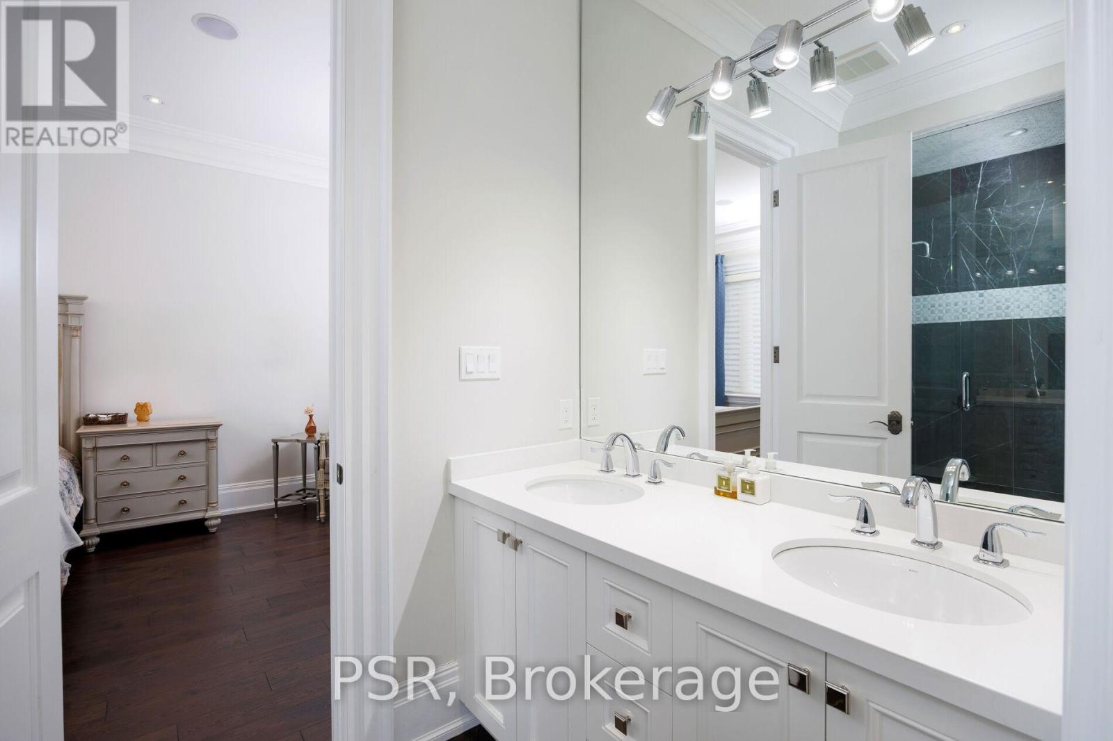 22 Ida Street, Markham, ON - Indoor Photo Showing Bathroom
