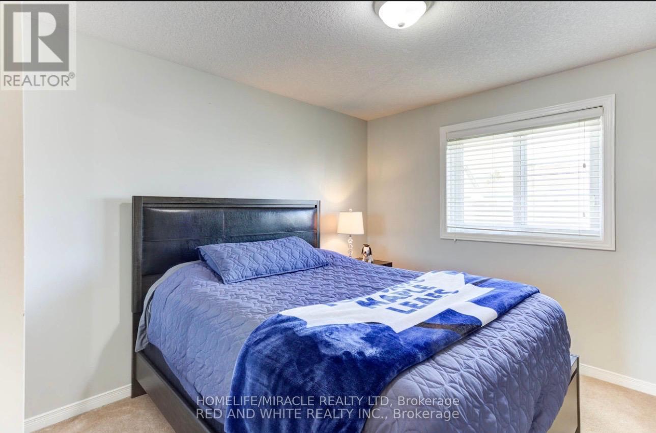 12 Haskell Road E, Cambridge, ON - Indoor Photo Showing Bedroom